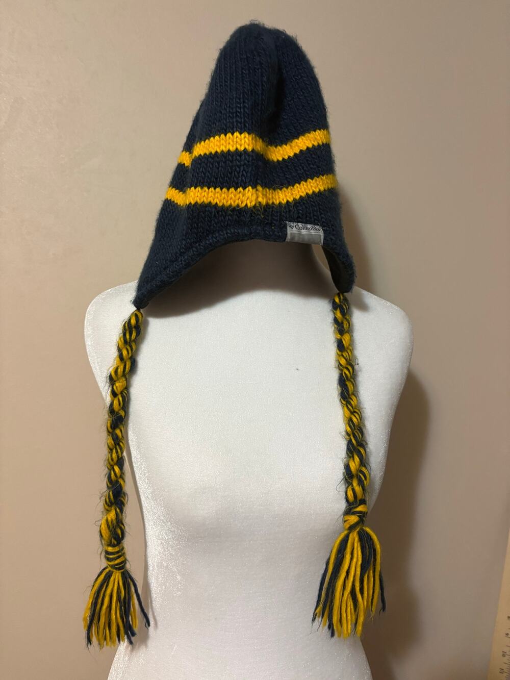 Columbia Michigan Wolverines knit beanie hat tobaggan men’s women’s navy yellow